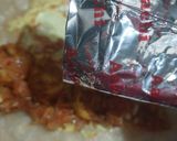 A picture of step 7 of Egg Prawn Roll in kolkata style.