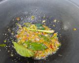Foto langkah ke 2 dari resep Usus Kecap Cabe Hijau.