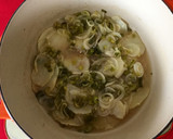 Foto del paso 4 de la receta: Corvina de estero con patata y cebolleta al horno