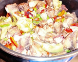 Foto del paso 8 de la receta: Arroz con costillas, pulpo, verduras y aguacates