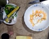 A picture of step 4 of Creamy fruit chat.