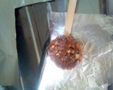 Foto del paso 7 de la receta: Paletas de salchichón con baño de chocolate