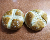 Foto del paso 4 de la receta: Hamburguesas de potro con crema de boletus y cebolla caramelizada