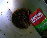 Foto langkah ke 4 dari resep Tumis ikan asin gabus.