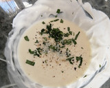 Foto del paso 5 de la receta: Ensalada de salmón ahumado con patatas y salsa de queso crema
