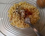 Foto langkah ke 1 dari resep Omelet indomie.