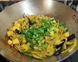 A picture of step 6 of Lauki ke Chilke ki Sabzi.