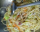 Gambar langkah 7 resipi Yakisoba (Japanese stir fry noodles) by Rina.