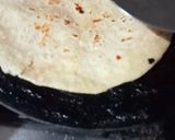 A picture of step 3 of Radish paratha.