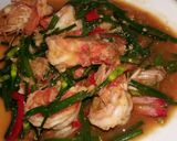 รูปขั้นตอนการทำที่ 4 ของ กุ้งผัดดอกไม้กวาด