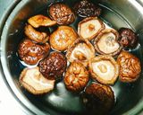 Hình bước làm 1 của món Nấm đông cô xào chua ngọt