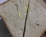 A picture of step 2 of Toast bread with sardine.