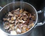 A picture of step 3 of Ofals pepper soup.