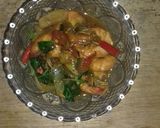 Foto langkah ke 3 dari resep Udang asam manis kemangi.