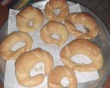 Foto del paso 8 de la receta: Medialunas rellenas con dulce de leche🥰🌙