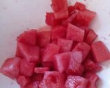 Foto del passaggio 1 della ricetta Frullato estivo rosa 😉 (anguria🍉 mela🍏 latte)