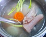 Hình bước làm 2 của món BÁNH CANH đuôi heo