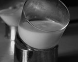 Une image de l'étape 2 de Pannacotta coco fraise verveine citronnelle.