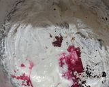 રેડ વેલવેટ ફ્રેશ ક્રીમ કેક (Red Velvet Fresh Cream Cake Recipe In Gujarati) રેસીપી સ્ટેપ3ફોટો