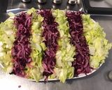 Une image de l'étape 8 de Salade bicolore de chou rouge,oignon de roscoff et scarole.