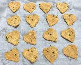 A picture of step 7 of Spring Onion-Sesame-Oat Crackers.
