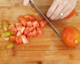 Foto langkah ke 3 dari resep Sambal Goreng Tomat Devina Hermawan.