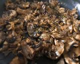 A picture of step 2 of Italian Chinese-Garlic Mushrooms.