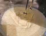 Une image de l'étape 1 de Nougat glacé aux fruits rouges.