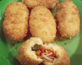 Foto langkah ke 8 dari resep Roti goreng isi sayur.