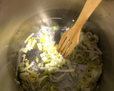 Foto del paso 2 de la receta: Crema de calabacín