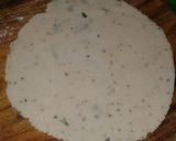 A picture of step 5 of Rice flour paratha.