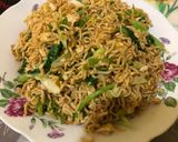 Foto langkah ke 3 dari resep Mie goreng rumahan.