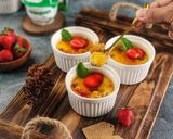Foto langkah ke 7 dari resep Fresh Strawberry Yogurt Brulee.