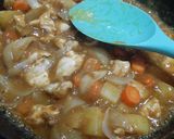 Foto langkah ke 6 dari resep Garlic Butter Rice with Chicken Curry.