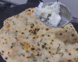 A picture of step 4 of Rice flour roti with green garlic.