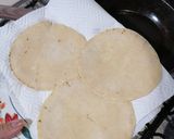 Foto del paso 1 de la receta: Enfrijoladas rellenas de requesón
