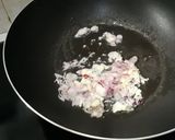 Foto langkah ke 3 dari resep Tumis Sosis Makaroni.