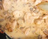 Foto del paso 4 de la receta: Pollo con salsa Strogonoff
