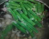 Foto langkah ke 2 dari resep Bening Kacang Gambas Kemangi.