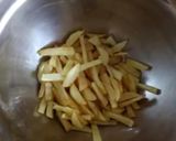 A picture of step 1 of Masala potato chips.