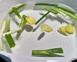 A picture of step 1 of Clear Stewed Beef Noodle Soup.