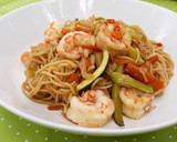 Foto del paso 5 de la receta: Noodles con gambas