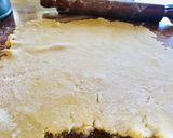 Foto del paso 3 de la receta: Tarta de frutillas y crema chantilly con canela