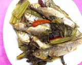 Hình bước làm 5 của món Cá đối kho dưa cải