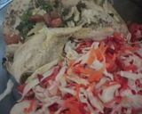 Foto del paso 1 de la receta: Pescado de atún en filet con ensalada de repollo y tomate.y zanahoria rallada
