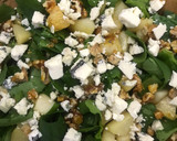 Foto del paso 5 de la receta: Ensalada de espinacas y peras especial
