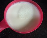 A picture of step 3 of Cardamom chai.