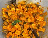 Foto langkah ke 5 dari resep Sambel Goreng Kentang Ati Tahu.