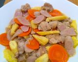 Foto langkah ke 4 dari resep Ayam & Sosis masak saos tiram.