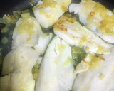 Foto del paso 2 de la receta: Canelón de pimiento relleno de merluza (ligero)